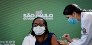 Brasil comienza a vacunar contra la Covid19