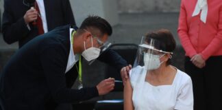 Más allá de Argentina: el escándalo de las vacunas golpea a cuatro países de la región