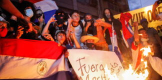 A todo presidente le llega su marzo