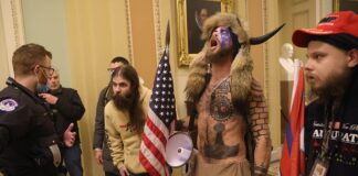 Los siete meses de Biden y la deslegitimación de la democracia estados unidos asalto capitolio