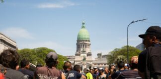 El gobierno busca transformar los planes frente al ajuste en el gasto público