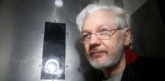 La justicia británica decide si extradita o no a Julián Assange