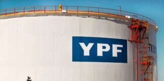 Argentina evitó comprar petróleo ruso: ¿Una decisión o error de Guzmán?