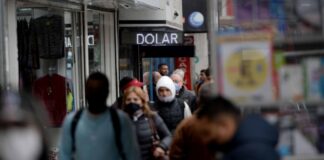 ¿Es posible desdolarizar la economía argentina?