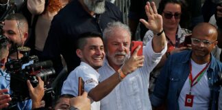 El primer acto de Lula reúne a más de 100 mil personas