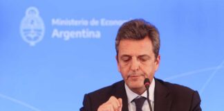 Massa, entre el ministro y el candidato