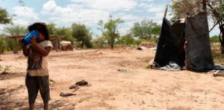 Wichís: escasez de agua, bidones con glifosato y una denuncia