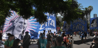 Diversos movimientos sociales lanzaron su propio partido