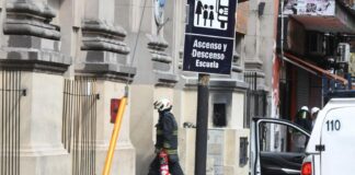 Una escuela se incendió en CABA y le apuntaron a Larreta