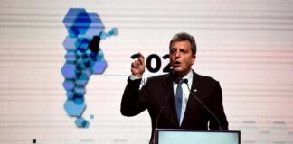 Massa convocó a un gobierno de unidad nacional y anunció medidas para las PyMEs