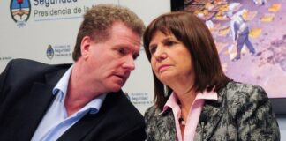 Milman entregó un teléfono ante la Justicia que compró después del atentado contra CFK