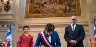Chile: entregaron el texto de la nueva Constitución a Boric