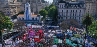 Barajar y dar de nuevo: todo el pasado por delante