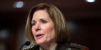 Estados Unidos envía a Richardson a Ecuador en el auge de la guerra del Estado conta el crimen organizado