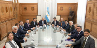 El gobierno busca acordar con Juntos x el Cambio la vuelta de Ganancias y la aprobación de la Ley Bases