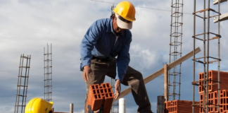 La profunda reforma laboral que busca aprobar el gobierno con la ley ómnibus