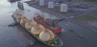 Kicillof pusó primera en la construcción de una planta de GNL en el Puerto de Bahía Blanca