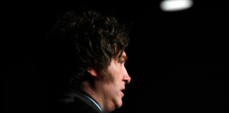 Panorama sombrío en Casa Rosada: los “amigos” de Milei lo acorralan a una devaluación