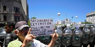 El gobierno quiere aumentar la edad jubilatoria a 75 años