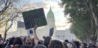 La educación pública argentina: un orgullo que resiste frente a los ataques del gobierno de Milei
