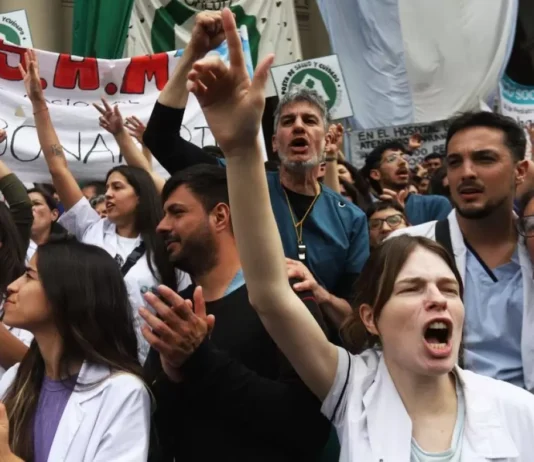 En situación crítica: proponen una gran marcha nacional en defensa de la Salud Pública