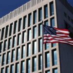 La diplomacia de la hostilidad: la Embajada de EE. UU. en Cuba refuerza su ofensiva con reuniones y apoyo a la oposición