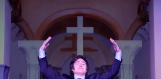 Tapado de laburo: Milei viaja a Chaco a un templo evangélico vinculado a Estados Unidos