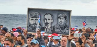 Cuba honra a sus caídos y reafirma su compromiso con la soberanía latinoamericana y caribeña