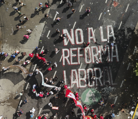¿De verdad van a aprobar la Reforma Laboral en medio de esta ola de despidos y crisis industrial?