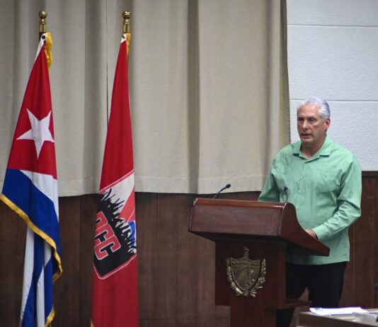 Cuba aprueba la mayor reforma económica en décadas: apertura al mercado, cambios en las empresas estatales socialistas y expansión del sector privado