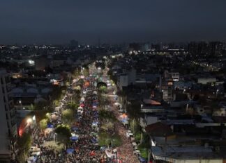 Ninguna procesión se camina en soledad
