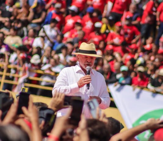 Donde todo comenzó: Lula lanzó su campaña presidencial en el histórico Estadio Obrero de Vila Euclídes