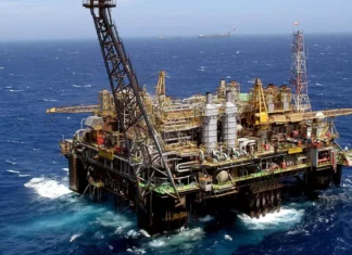 El Reino Unido prorrogó por cinco años las licencias petroleras en Malvinas y desafió las sanciones de Milei